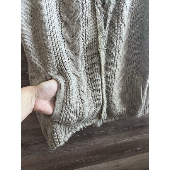Womens Vest Cream Ivory Cable Knit Faux Fur Large Reversible NY&C Vintage - Picture 2 of 10